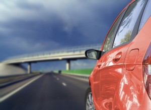 coche en carretera